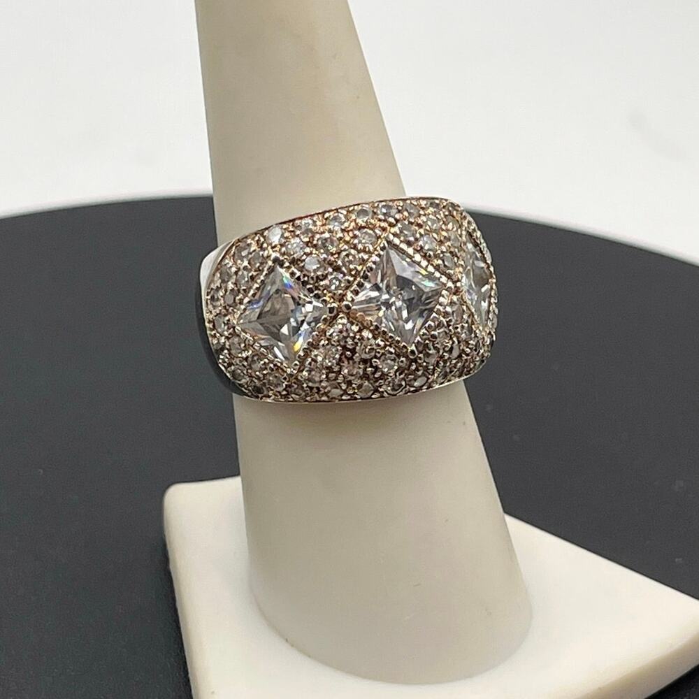 DBJ Designer Ladies Sterling Silver Rhinestone Cocktail Jewelry Ring‎ Size 8.25
